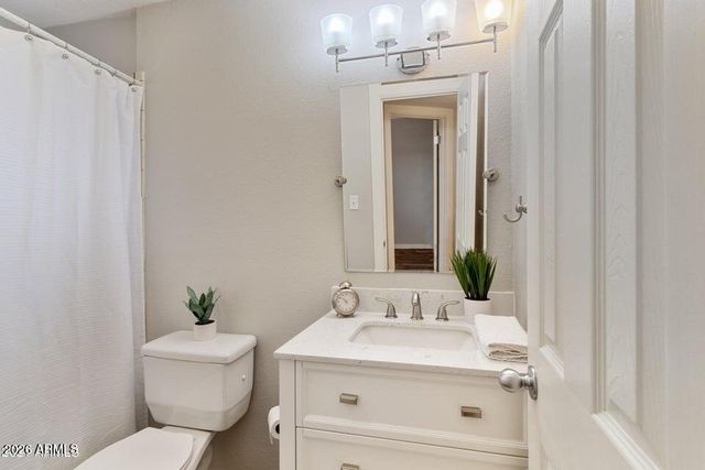 1025 E HIGHLAND Avenue 24, Phoenix, AZ 85014