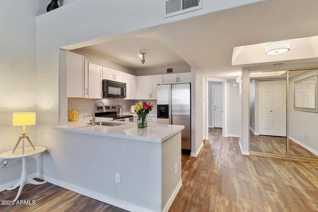 1025 E HIGHLAND Avenue 24, Phoenix, AZ 85014