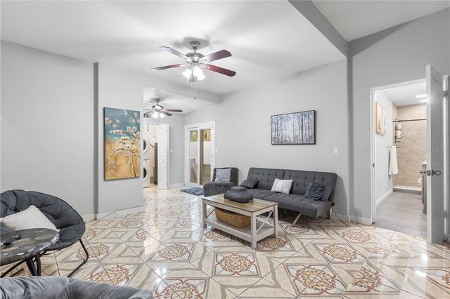 907 W COLUMBUS DRIVE, Tampa, FL 33602