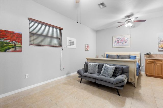 907 W COLUMBUS DRIVE, Tampa, FL 33602