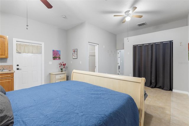 907 W COLUMBUS DRIVE, Tampa, FL 33602