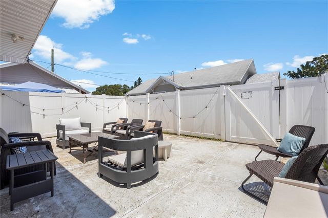 907 W COLUMBUS DRIVE, Tampa, FL 33602