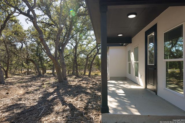 111 S Jesse Stiff, Blanco, TX 78606