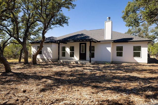 111 S Jesse Stiff, Blanco, TX 78606