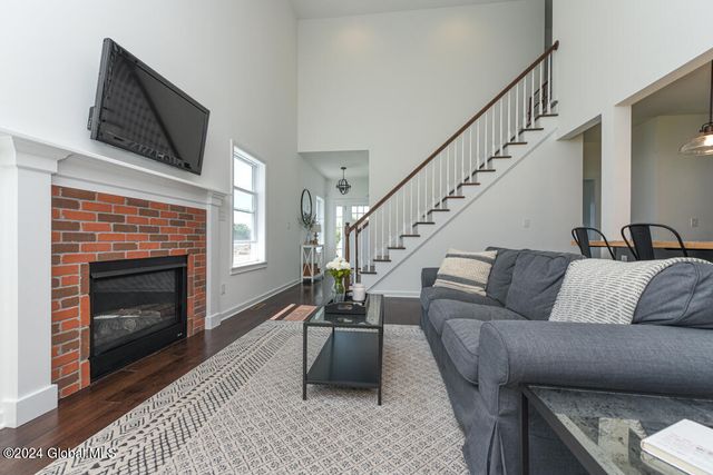 11 Hunter Court, Milton, NY 12020