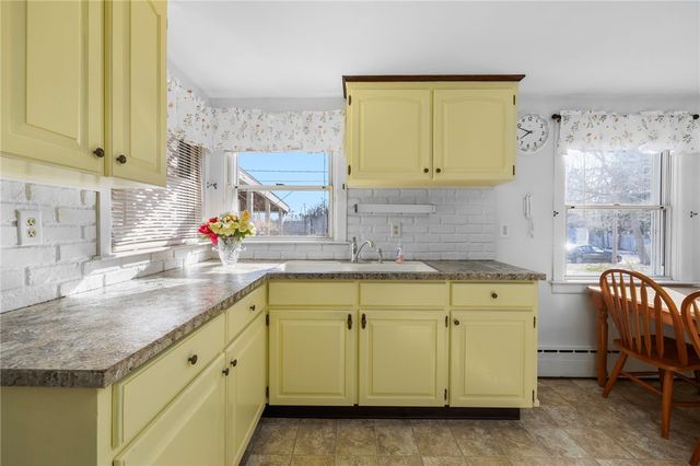 61 High View Drive, Cranston, RI 02921