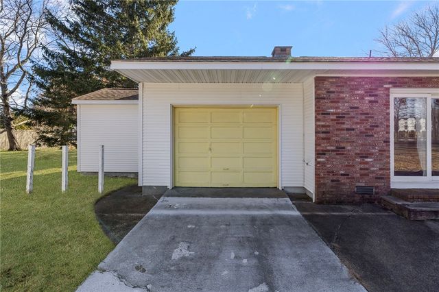 61 High View Drive, Cranston, RI 02921