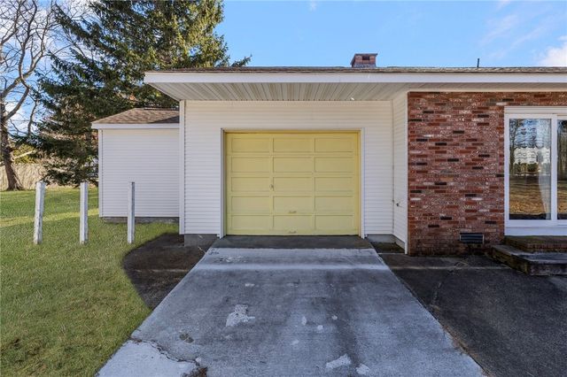 61 High View Drive, Cranston, RI 02921