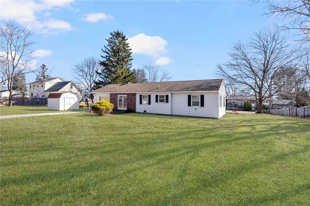 61 High View Drive, Cranston, RI 02921