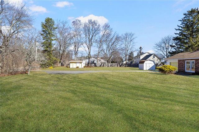 61 High View Drive, Cranston, RI 02921