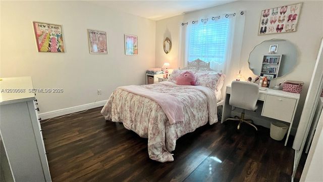 14510 SW 142nd Ct Circle S, Miami, FL 33186
