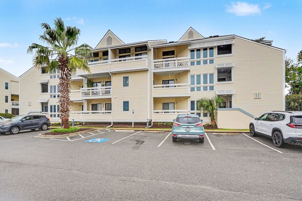 1100 Possum Trot Rd Apt H355, North Myrtle Beach, SC 29582 — exterior