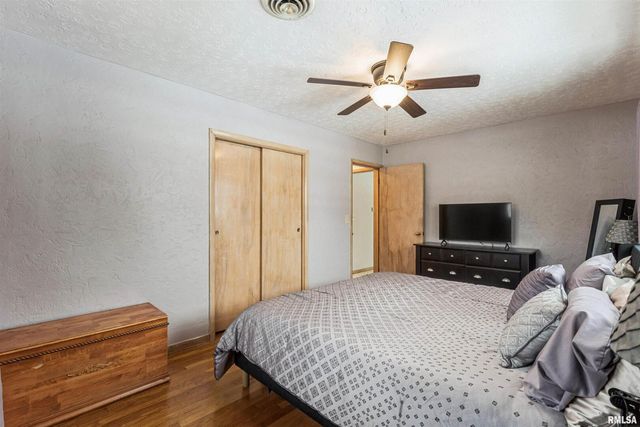 208 N DEPOT Street, Annawan, IL 61234