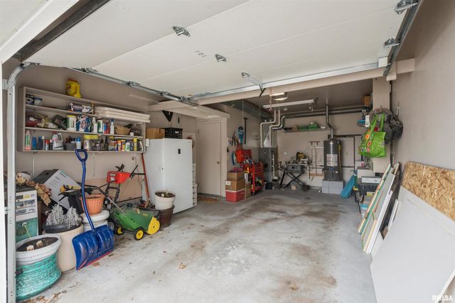 208 N DEPOT Street, Annawan, IL 61234