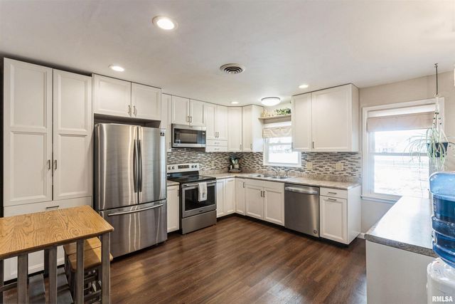 208 N DEPOT Street, Annawan, IL 61234