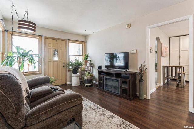 208 N DEPOT Street, Annawan, IL 61234