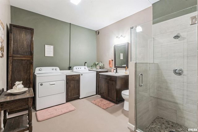 208 N DEPOT Street, Annawan, IL 61234