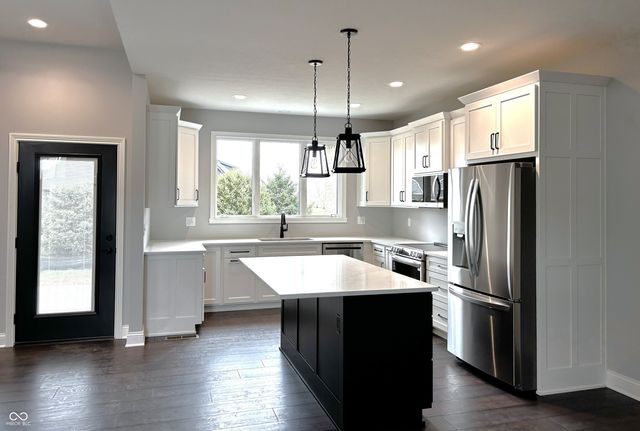 1292 Foxview Court, Franklin, IN 46131