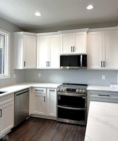 1292 Foxview Court, Franklin, IN 46131