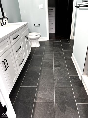 1292 Foxview Court, Franklin, IN 46131