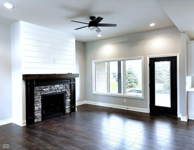 1292 Foxview Court, Franklin, IN 46131