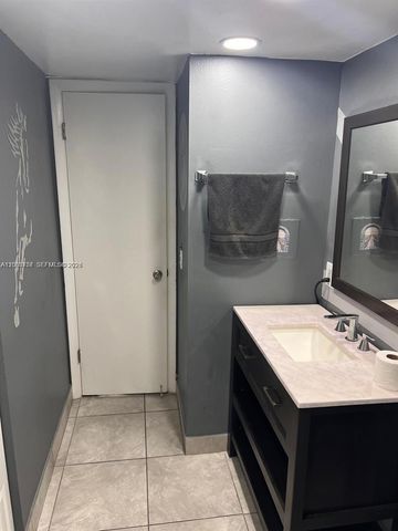 488 NW 165th St Rd B-610, Miami, FL 33169