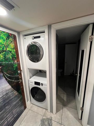 488 NW 165th St Rd B-610, Miami, FL 33169