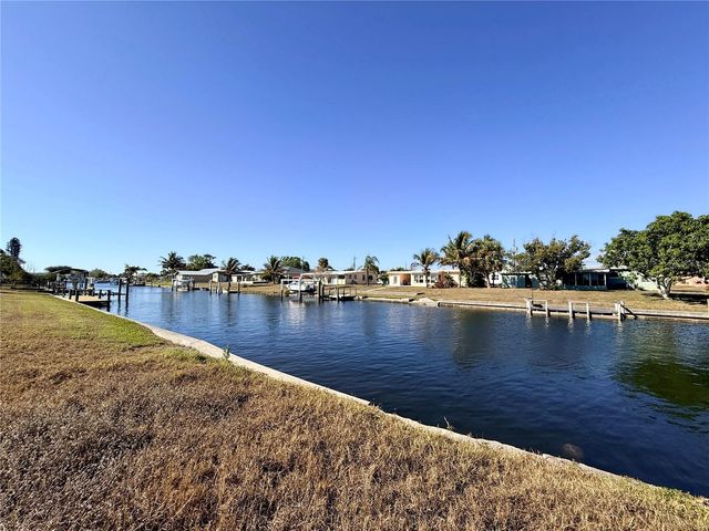851 CONREID DRIVE NE, Port Charlotte, FL 33952