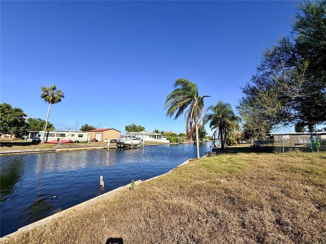 851 CONREID DRIVE NE, Port Charlotte, FL 33952