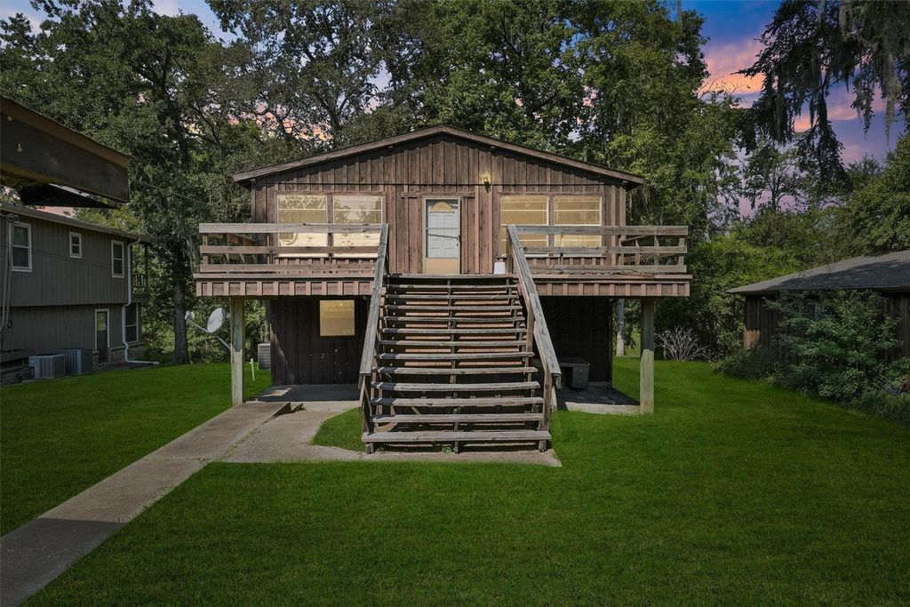 14 Walker Trail, Huntsville, TX 77320