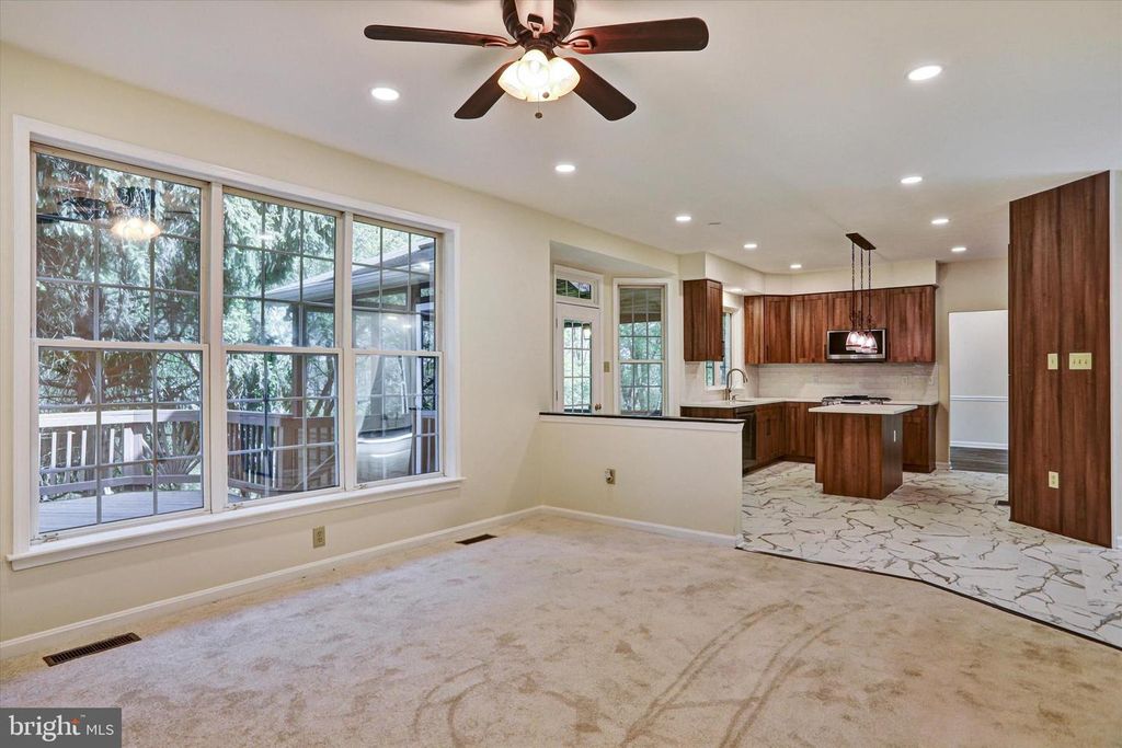 Image 12 of property listing at 6405 QUIET NIGHT RIDE, Columbia, MD 21044