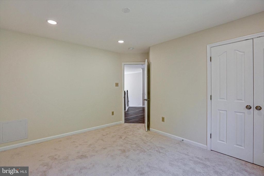 Image 33 of property listing at 6405 QUIET NIGHT RIDE, Columbia, MD 21044