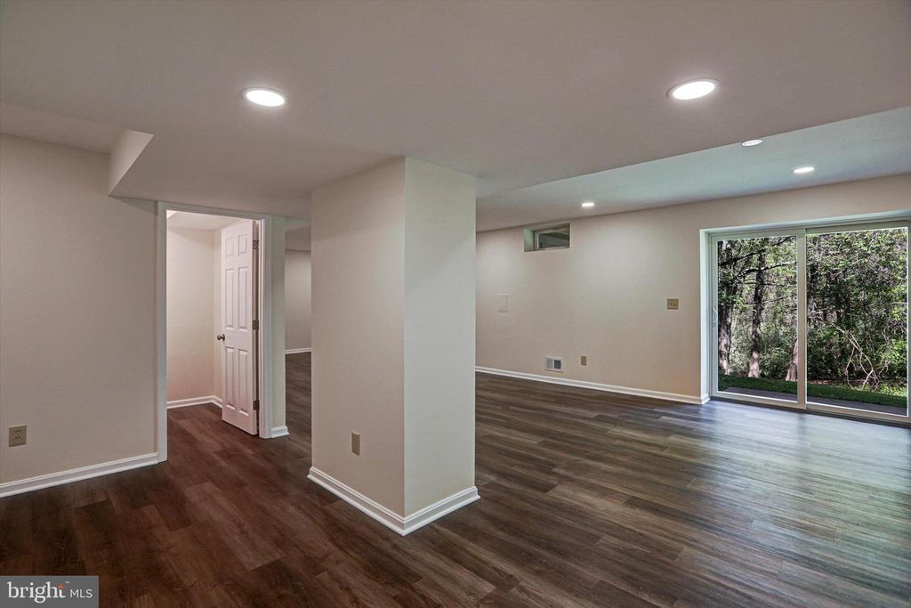 Image 35 of property listing at 6405 QUIET NIGHT RIDE, Columbia, MD 21044