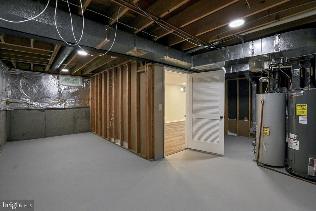 Image 40 of property listing at 6405 QUIET NIGHT RIDE, Columbia, MD 21044