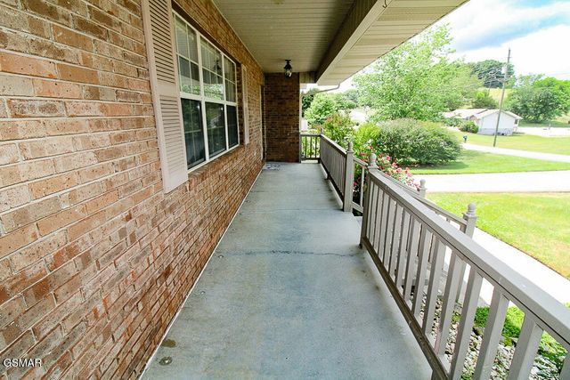 311 Newman Drive, Kodak, TN 37764