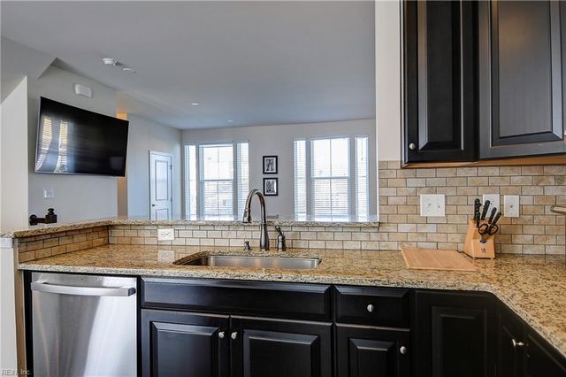 5656 Freewill LN, Virginia Beach, VA 23464