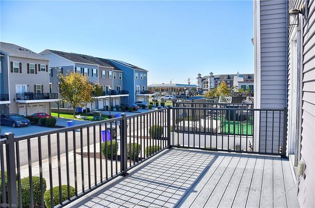 5656 Freewill LN, Virginia Beach, VA 23464