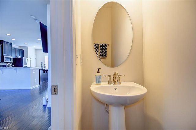 5656 Freewill LN, Virginia Beach, VA 23464