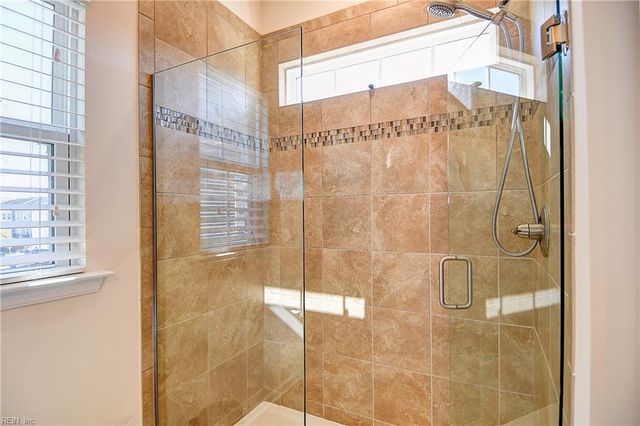 5656 Freewill LN, Virginia Beach, VA 23464