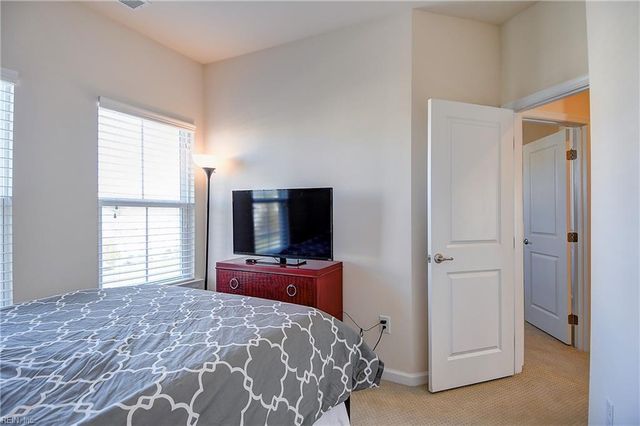 5656 Freewill LN, Virginia Beach, VA 23464