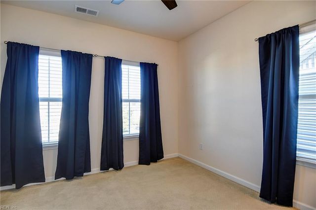 5656 Freewill LN, Virginia Beach, VA 23464