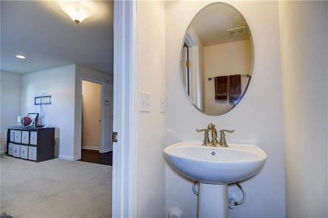 5656 Freewill LN, Virginia Beach, VA 23464