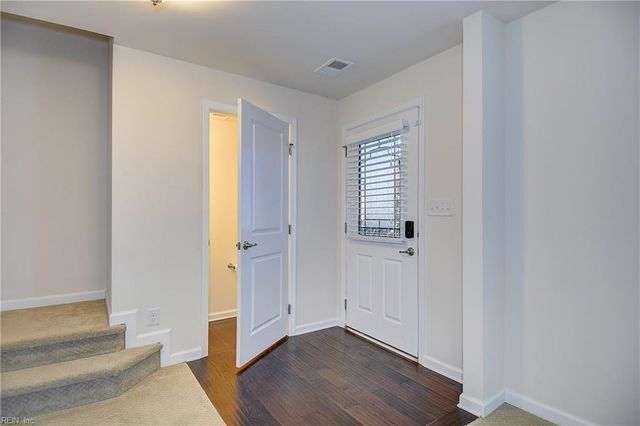 5656 Freewill LN, Virginia Beach, VA 23464