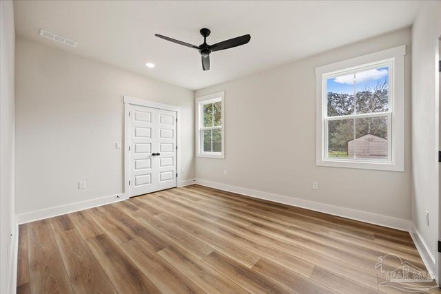 14 Sulu Dr, Pensacola, FL 32507