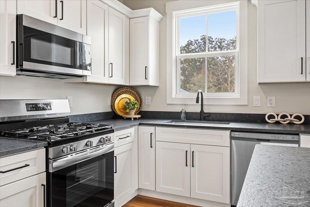 14 Sulu Dr, Pensacola, FL 32507