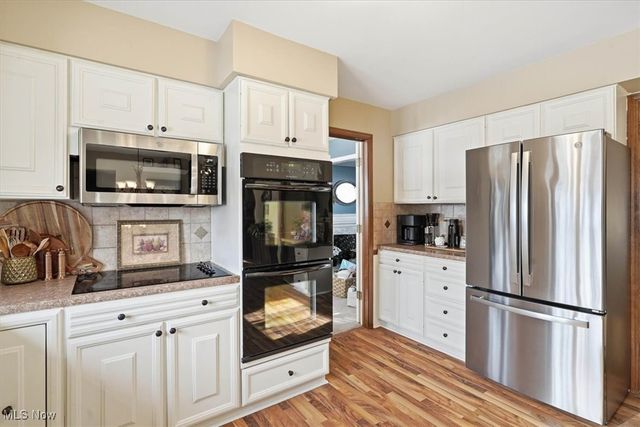 310 Tonawanda Trail SW, Hartville, OH 44632