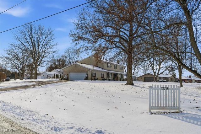 310 Tonawanda Trail SW, Hartville, OH 44632