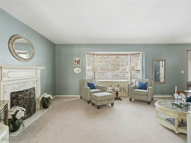 310 Tonawanda Trail SW, Hartville, OH 44632