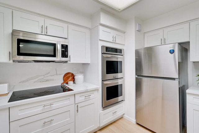 23000 Stonebridge, Cupertino, CA 95014