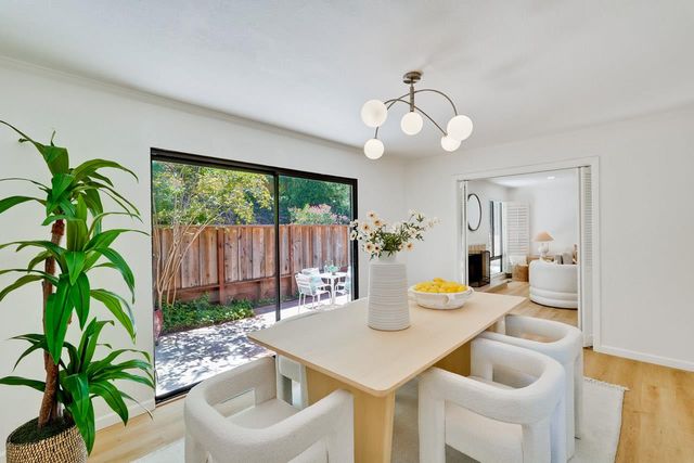 23000 Stonebridge, Cupertino, CA 95014